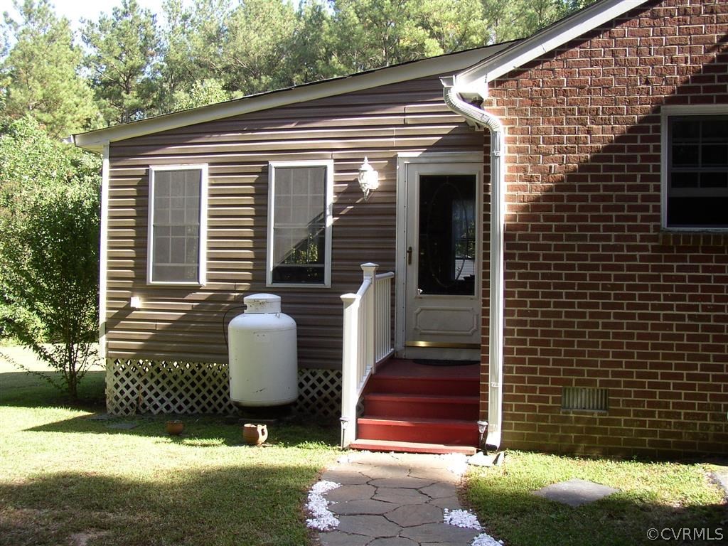 8215 Courthouse Road Church Road, VA 23833 - Photo 3 of 20 Gallery Image 3