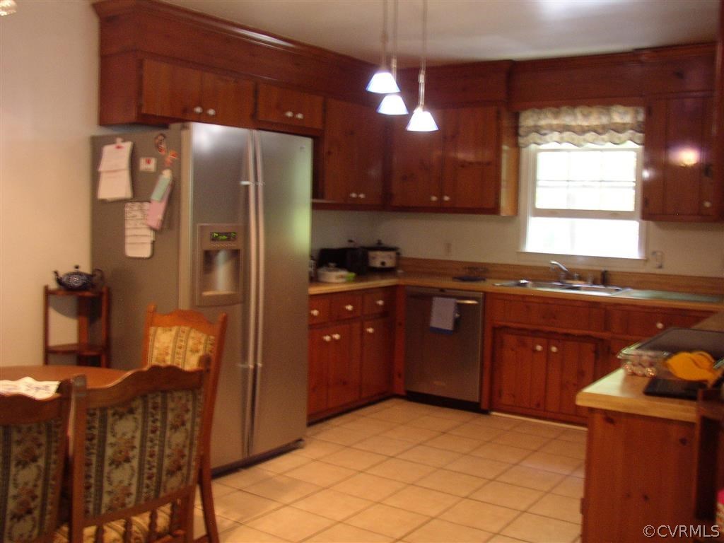 8215 Courthouse Road Church Road, VA 23833 - Photo 7 of 20 Gallery Image 7
