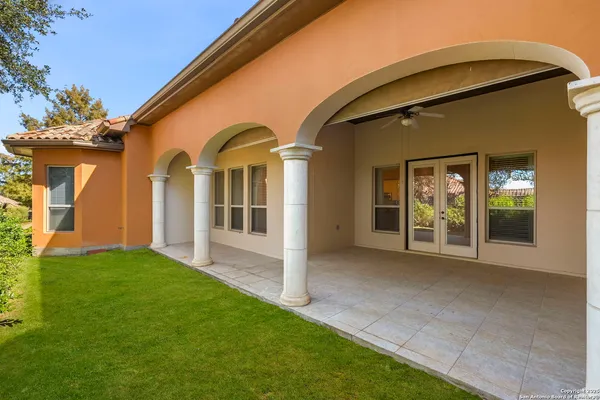 a view of a room with an empty space