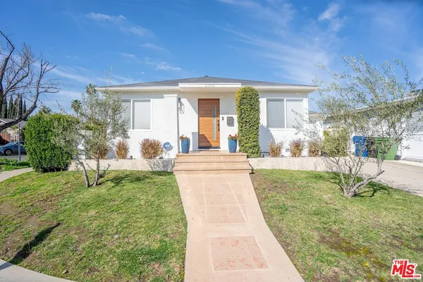 $5,750 | 5705 Jamieson Avenue, Encino, CA 91316