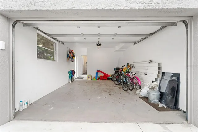 $915,000 | 13854 77th Avenue, Seminole, FL 33776