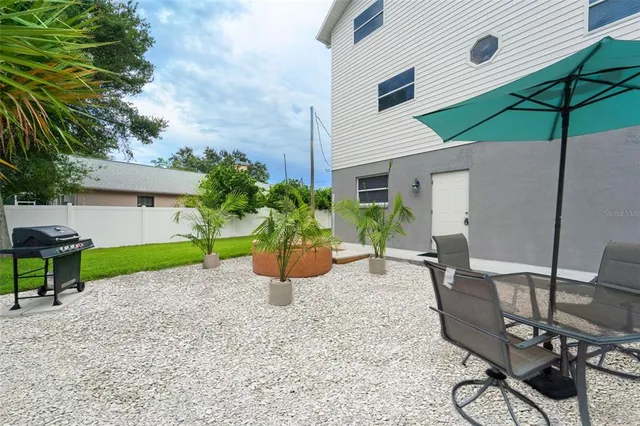 $915,000 | 13854 77th Avenue, Seminole, FL 33776