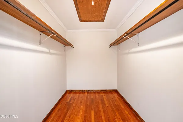 $879,900 | 364 Settles Hill Road, Altamont, NY 12009