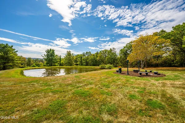 $879,900 | 364 Settles Hill Road, Altamont, NY 12009