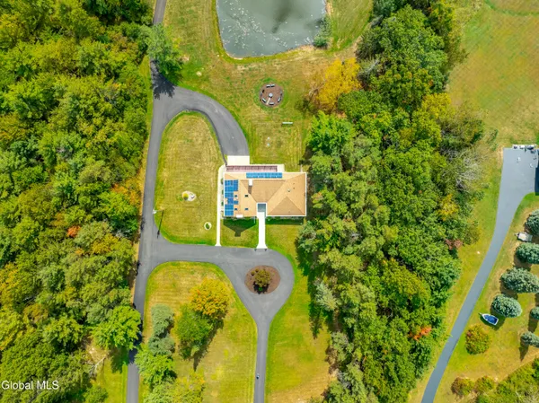 $879,900 | 364 Settles Hill Road, Altamont, NY 12009