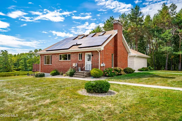 $879,900 | 364 Settles Hill Road, Altamont, NY 12009