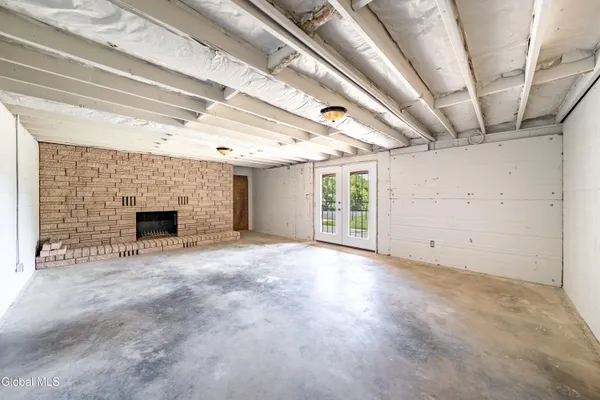 $879,900 | 364 Settles Hill Road, Altamont, NY 12009