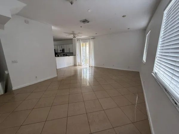 $2,900 | 2858 South Oasis Drive, Unit 2858, Boynton Beach, FL 33426