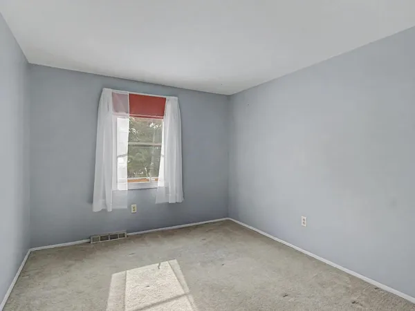 $299,000 | 63 Fairmont Place, Burlington, VT 05408