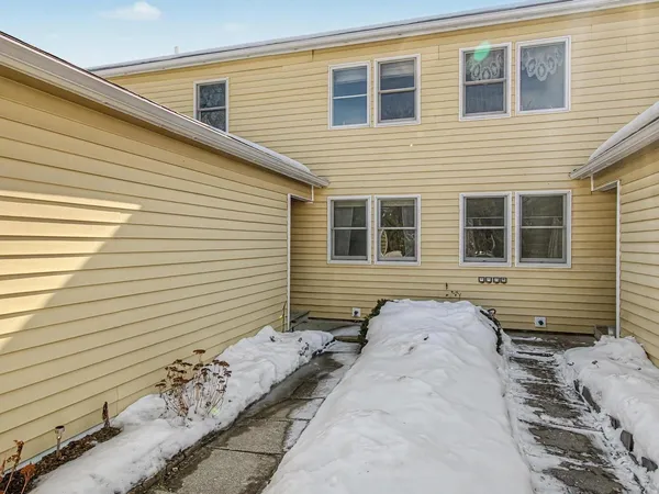 $299,000 | 63 Fairmont Place, Burlington, VT 05408
