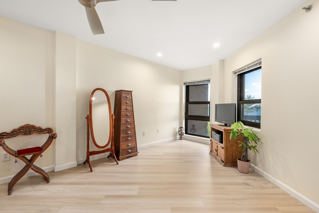 1 Seal Harbor Road, Unit 300 Winthrop, MA 02152 - Photo 13 of 39