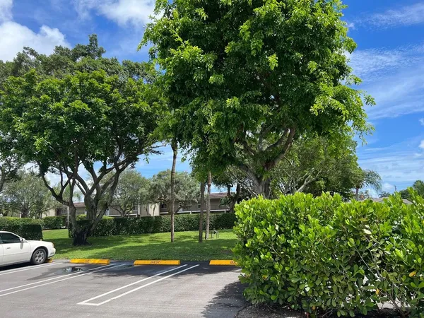 $1,975 | 2700 Casita Way, Unit 110, Delray Beach, FL 33445