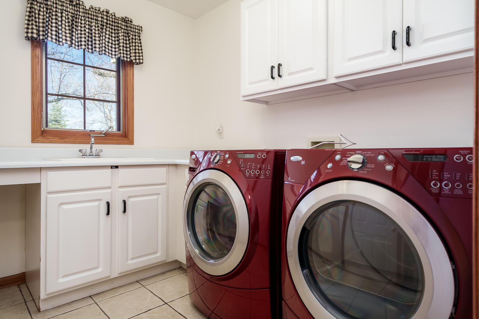 261 West Redtail Lane Oregon, IL 61061 - Photo 32 of 63 a utility room with dryer and washer