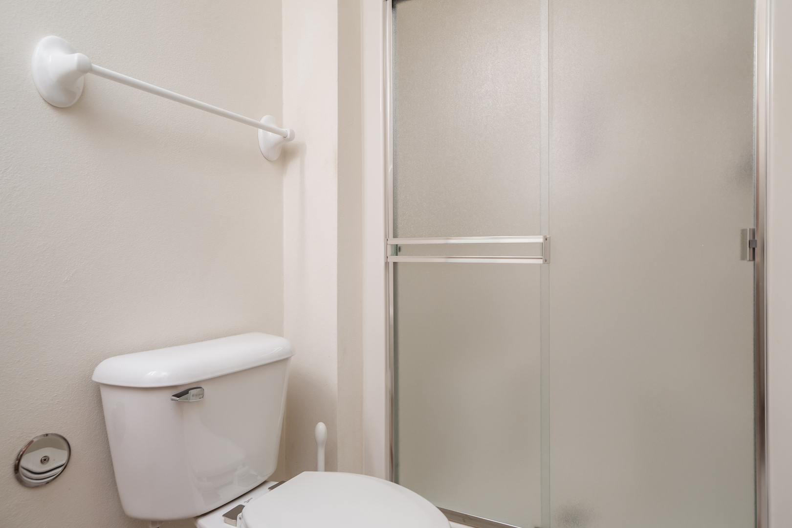 261 West Redtail Lane Oregon, IL 61061 - Photo 46 of 63 a white toilet sitting next to a shower