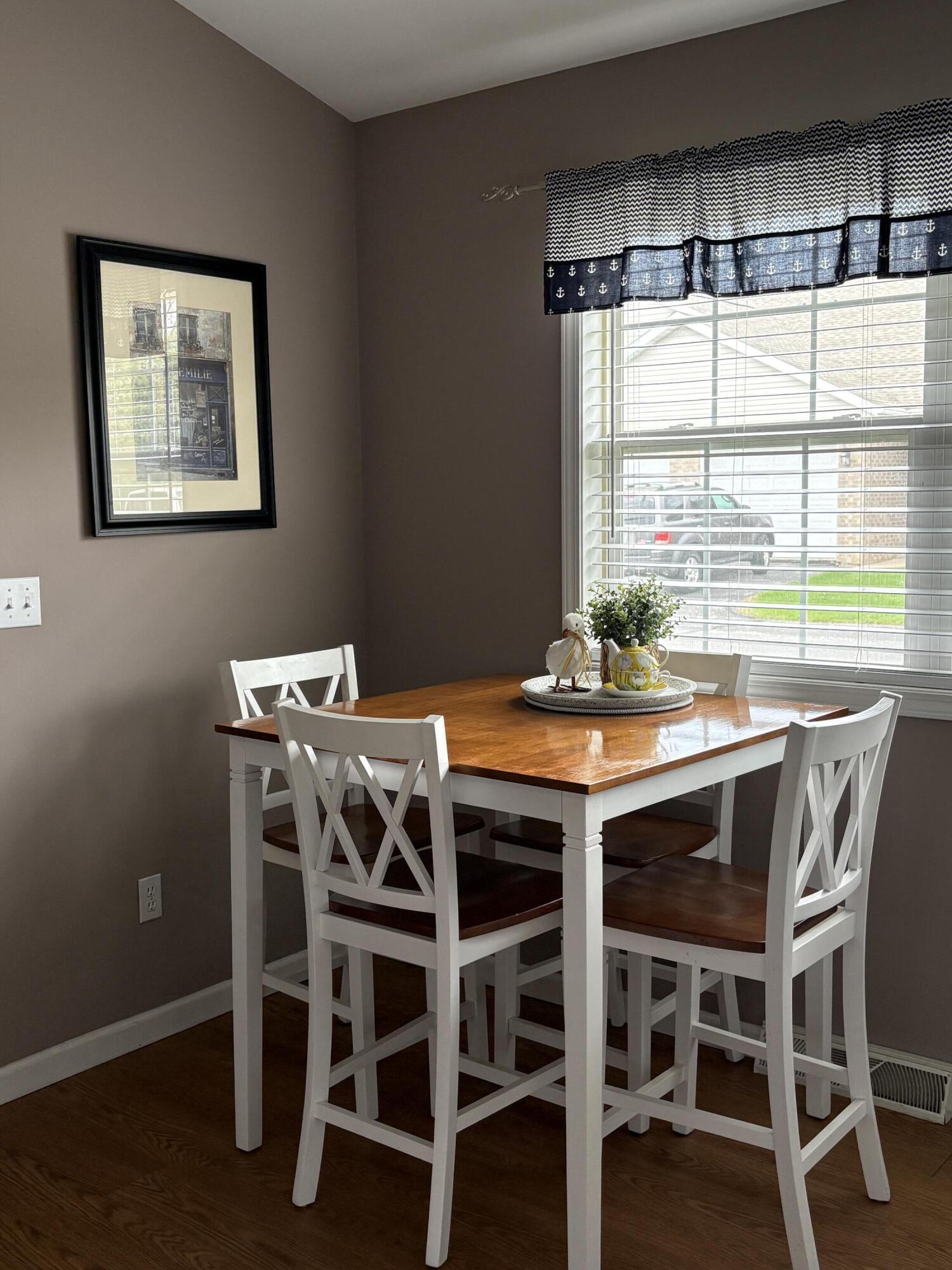 321 Davis Street, Unit 2 Elkhorn, WI 53121 - Photo 5 of 18 Eat In Kitchen