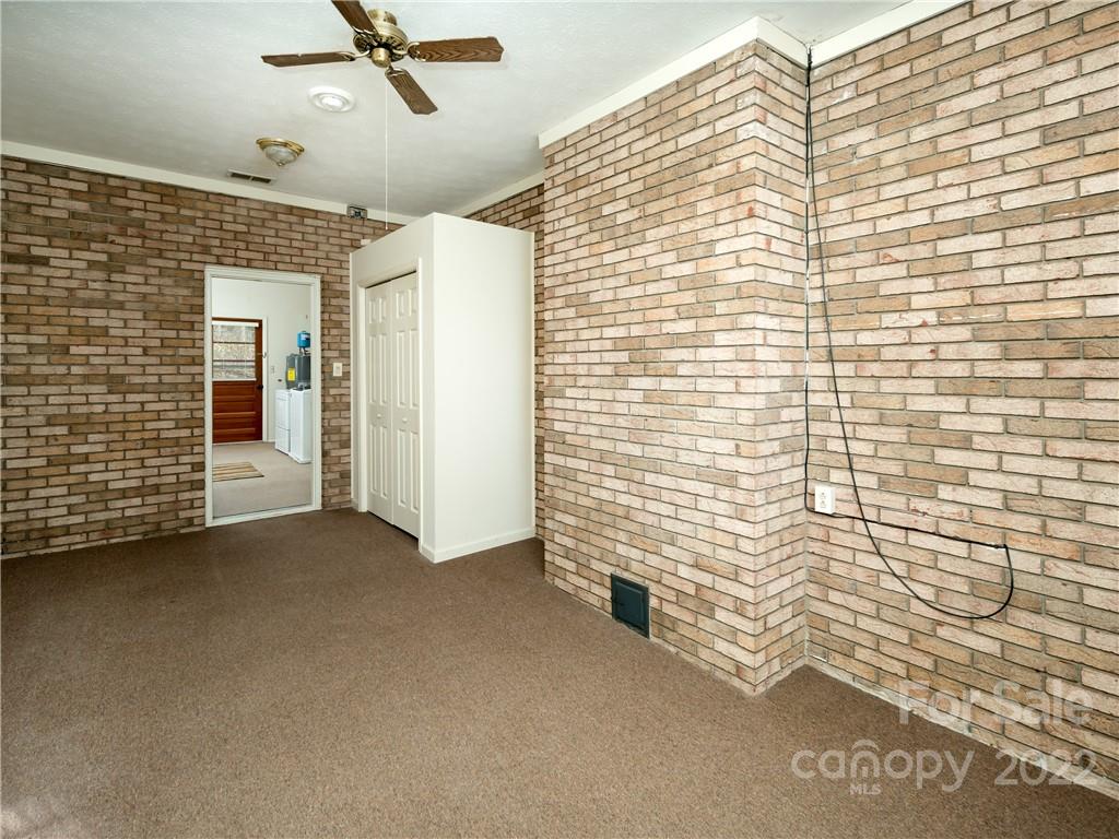 79 Pressley Road Asheville, NC 28805 - Photo 18 of 23 Gallery Image 18
