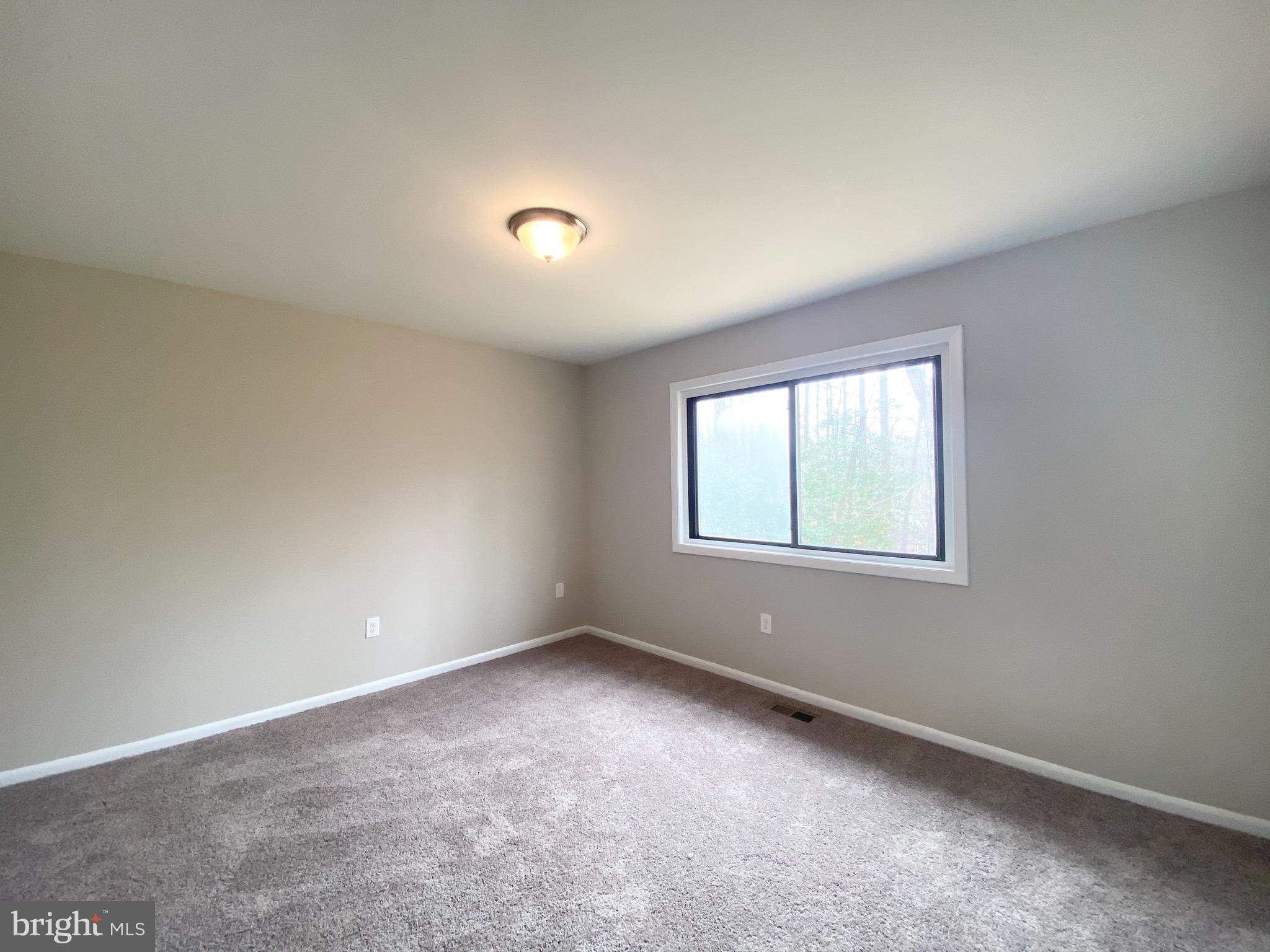 12808 Kahns Road Manassas, VA 20112 - Photo 14 of 40 Gallery Image 14