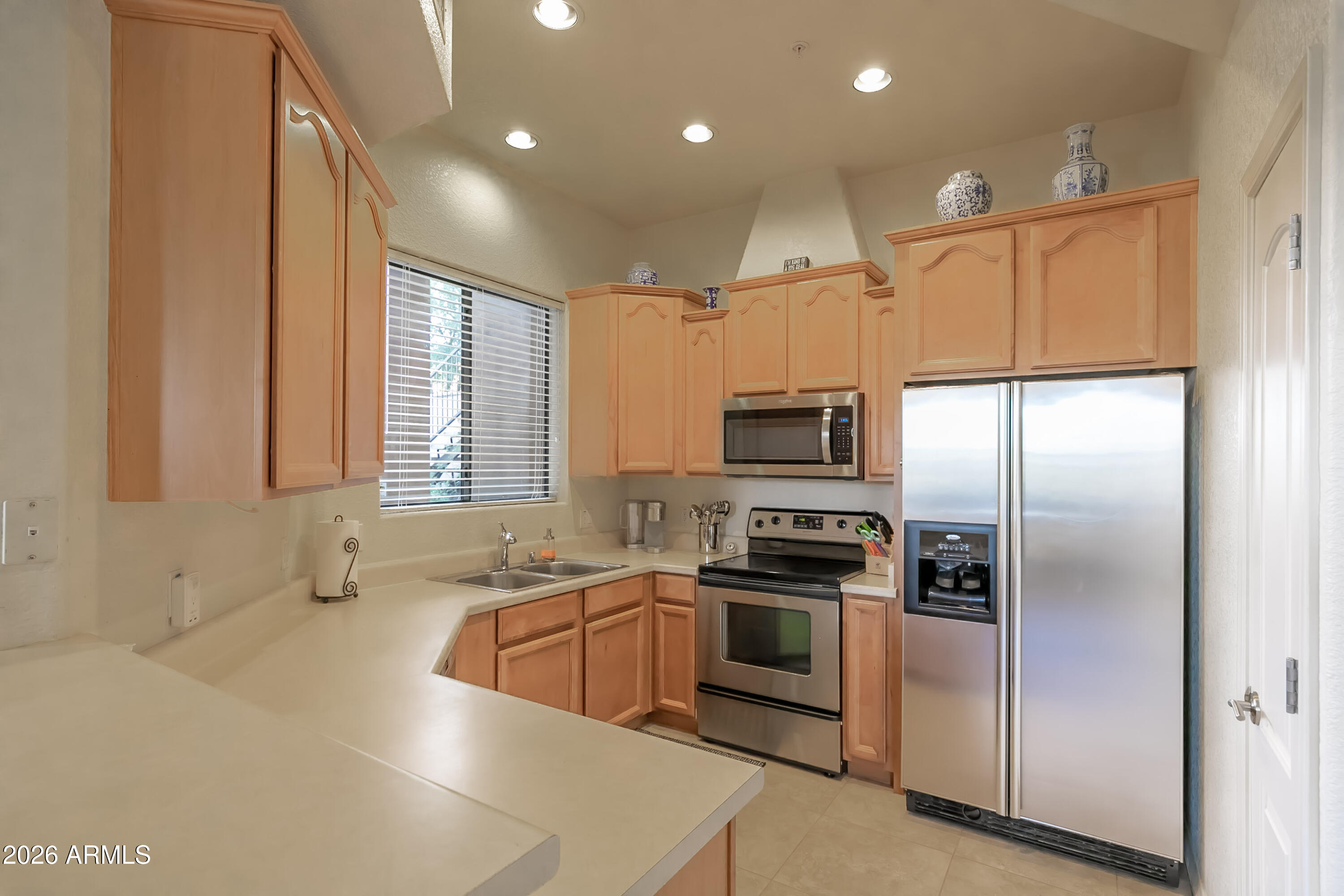 7027 North Scottsdale Road, Unit 132 Paradise Valley, AZ 85253 - Photo 6 of 48 40-IMG_7020