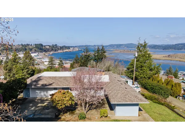 $619,000 | 546 Fir Avenue, Coos Bay, OR 97420