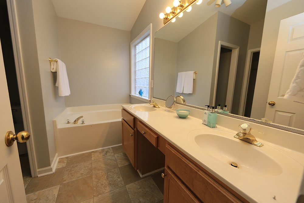 5720 Keowee Way Raleigh, NC 27616 - Photo 11 of 21 Photo 11