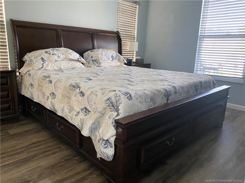 2843 Southwest Montego Terrace Stuart, FL 34997 - Photo 9 of 20 Master Bed