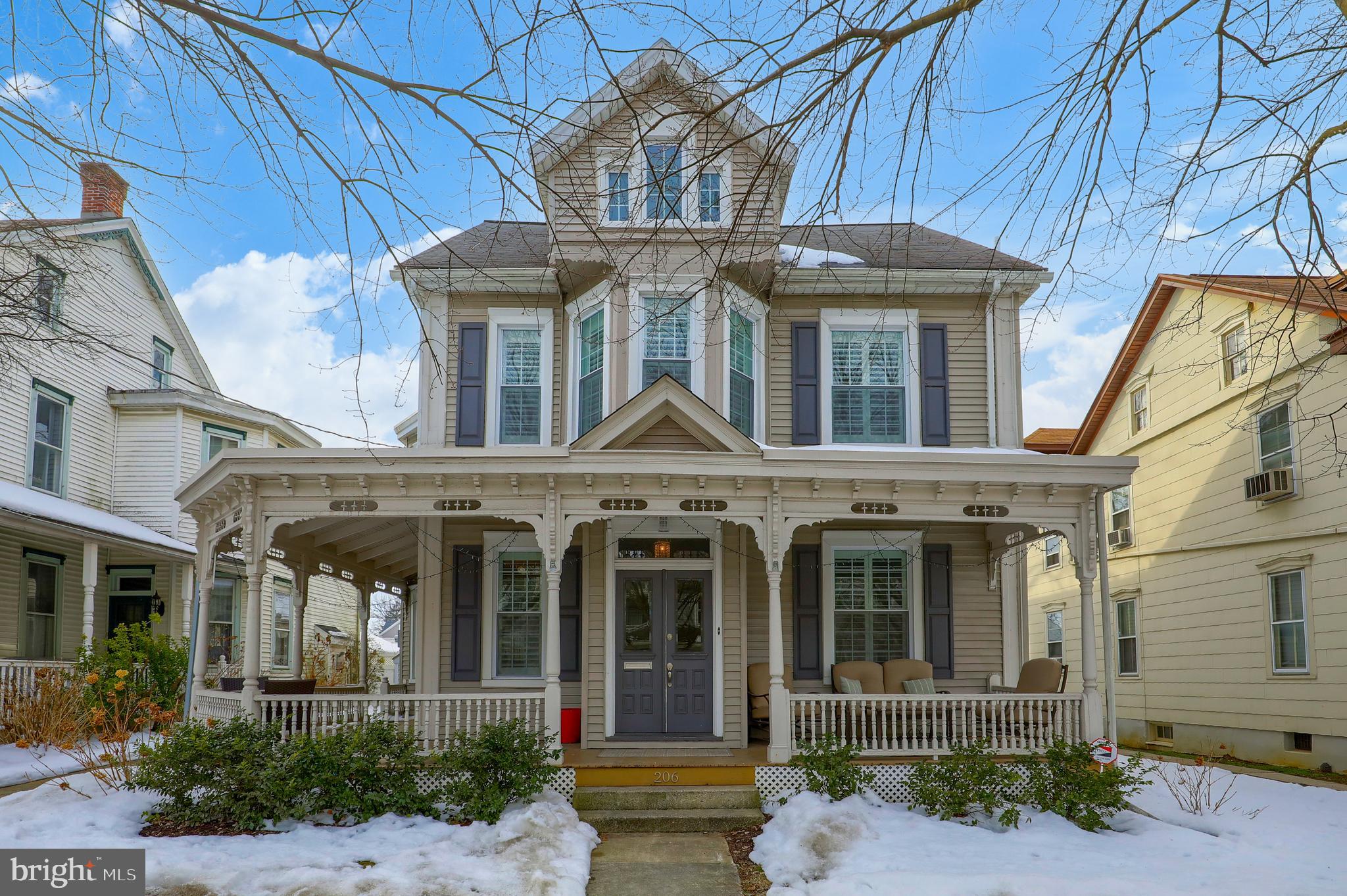 206 South Broad Street Lititz, PA 17543 - Photo 1 of 39