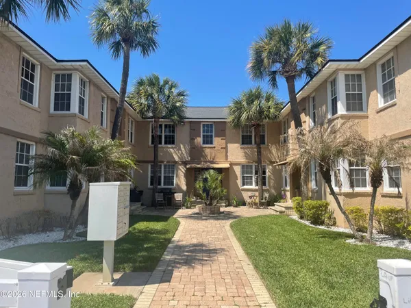 $2,300 | 319 1st Avenue North, Unit 1A, Jacksonville Beach, FL 32250