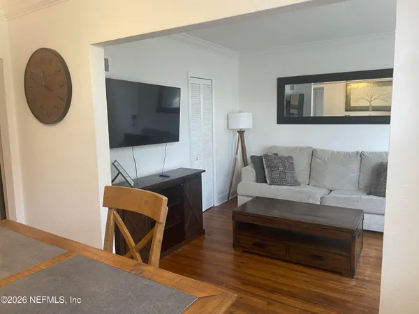 $2,300 | 319 1st Avenue North, Unit 1A, Jacksonville Beach, FL 32250