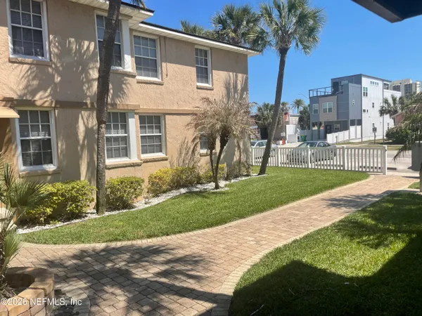 $2,300 | 319 1st Avenue North, Unit 1A, Jacksonville Beach, FL 32250