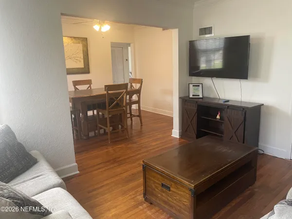 $2,300 | 319 1st Avenue North, Unit 1A, Jacksonville Beach, FL 32250