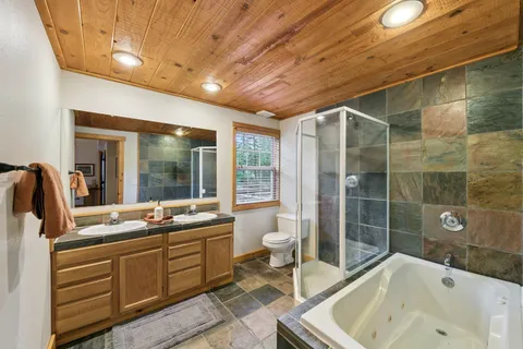 $1,085,000 | 13074 Stockholm Way, Truckee, CA 96161