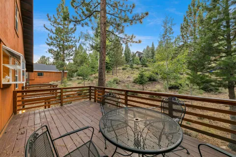 $1,085,000 | 13074 Stockholm Way, Truckee, CA 96161