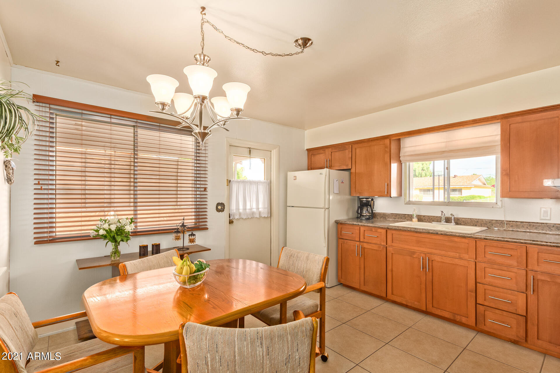 2907 West Charter Oak Road Phoenix, AZ 85029 - Photo 10 of 26 0010-09 - Charter Oak