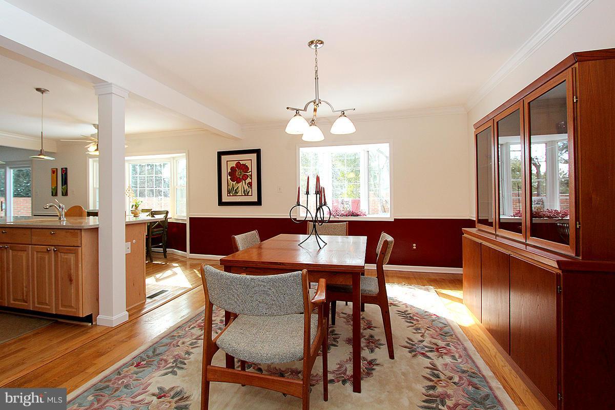 10203 Gainsborough Road Potomac, MD 20854 - Photo 6 of 30 Dining Room