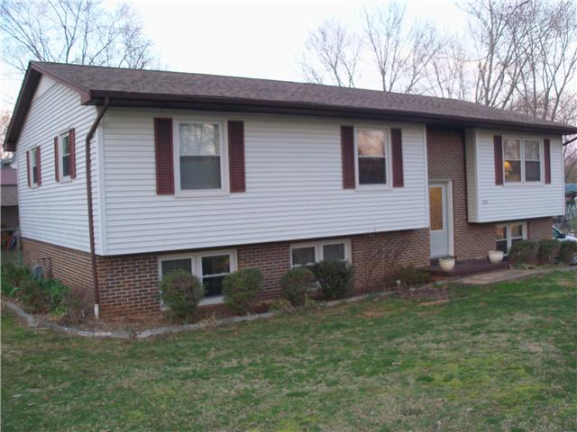 1614 Grandaddy Road Lawrenceburg, TN 38464 - Photo 2 of 18 Gallery Image 2
