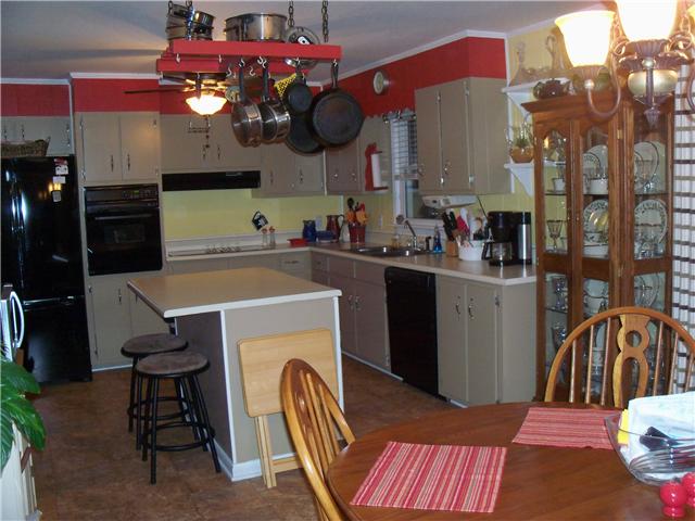 1614 Grandaddy Road Lawrenceburg, TN 38464 - Photo 8 of 18 Gallery Image 8