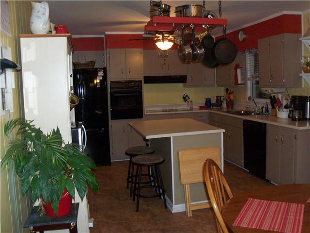 1614 Grandaddy Road Lawrenceburg, TN 38464 - Photo 10 of 18 Gallery Image 10