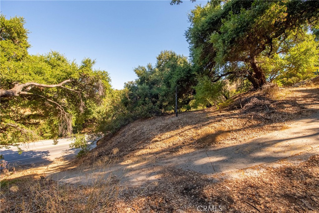7210 Santa Susana Pass Road Simi Valley, CA 93063 - Photo 21 of 32