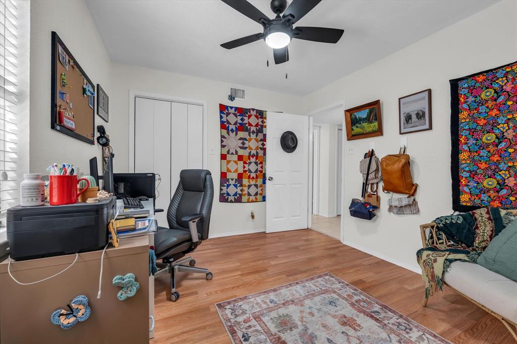 1421 South 12th Street, Unit 103 Waco, TX 76706 - Photo 14 of 17 a workspace with furniture workspace and a window