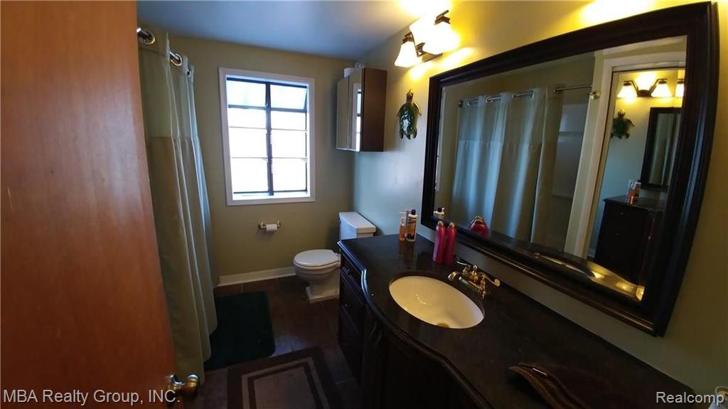 22271 West River Road Grosse Ile, MI 48138 - Photo 31 of 41