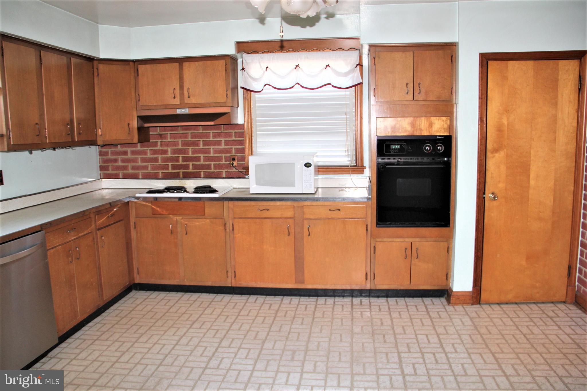 2906 Northwind Road Baltimore, MD 21234 - Photo 15 of 45 Kitchen