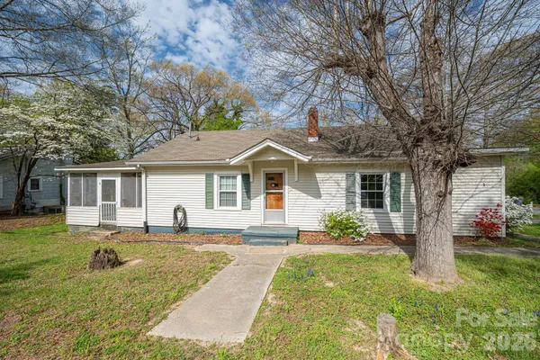 $222,000 | 111 East Carlton Street, Dallas, NC 28034