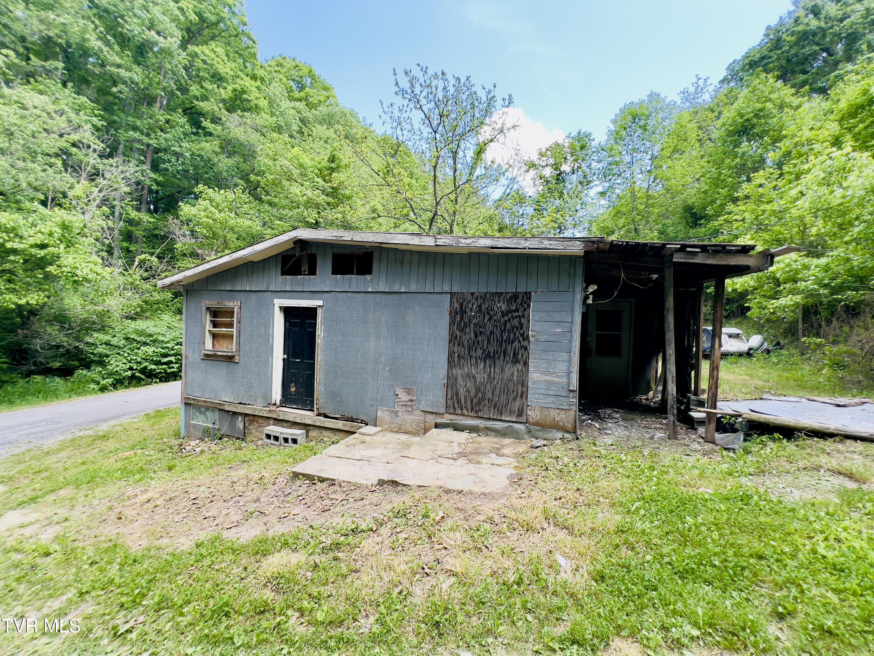 125 Fiddler Road Surgoinsville, TN 37873 - Photo 13 of 24 IMG_8998