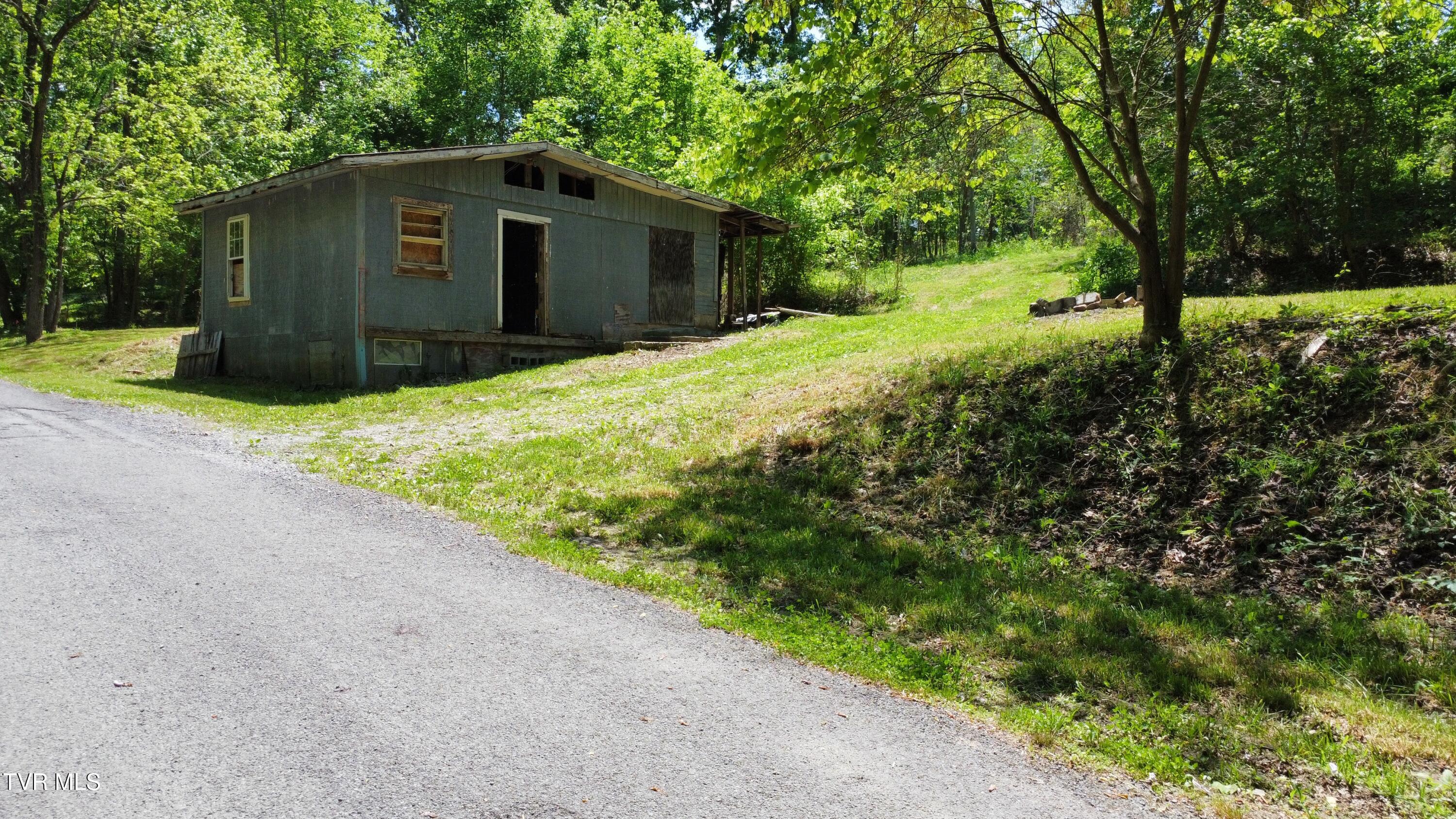 125 Fiddler Road Surgoinsville, TN 37873 - Photo 19 of 24 dji_fly_20240505_140652_850_171493241954