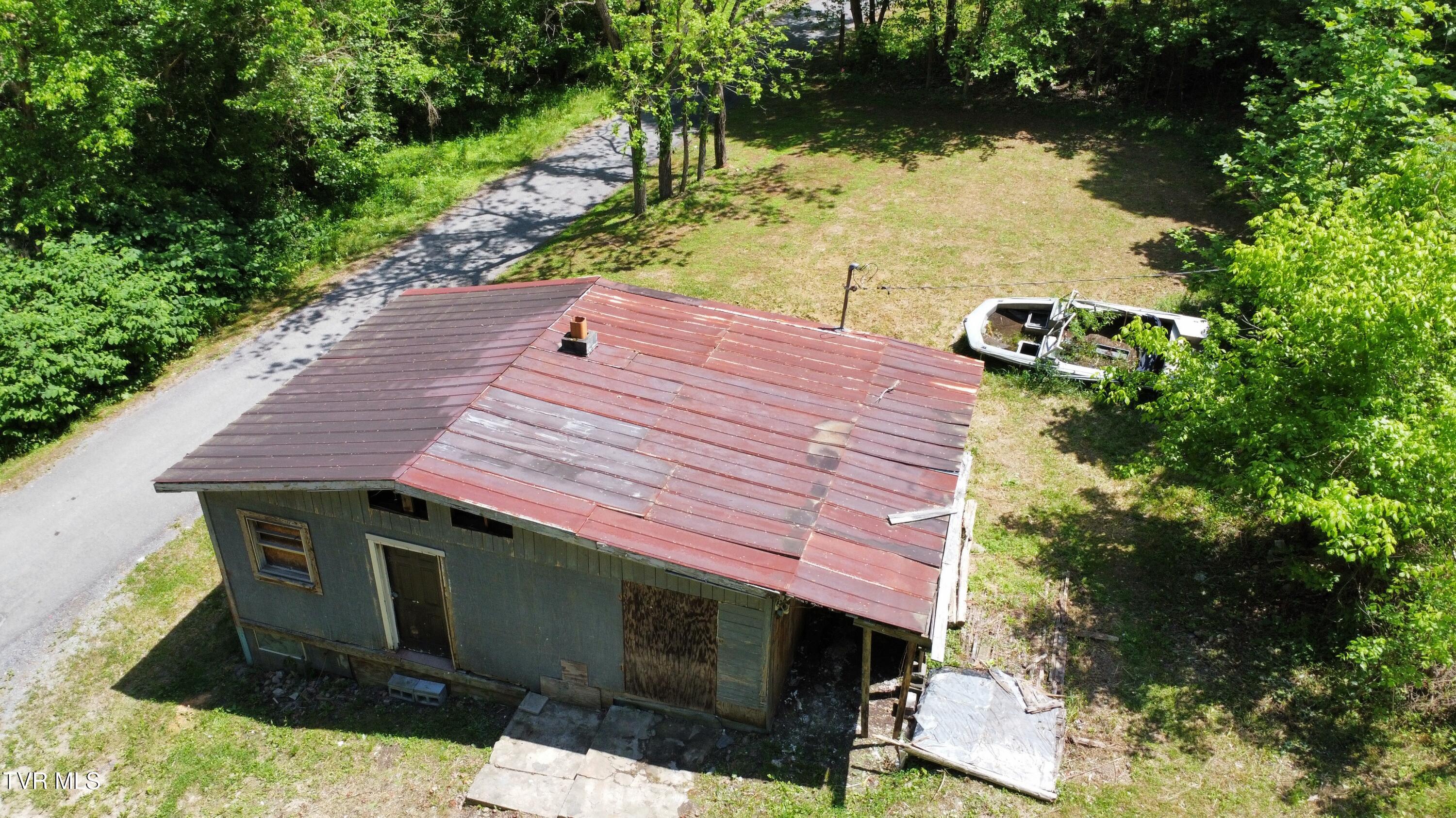 125 Fiddler Road Surgoinsville, TN 37873 - Photo 9 of 24 dji_fly_20240505_140928_860_171493257469