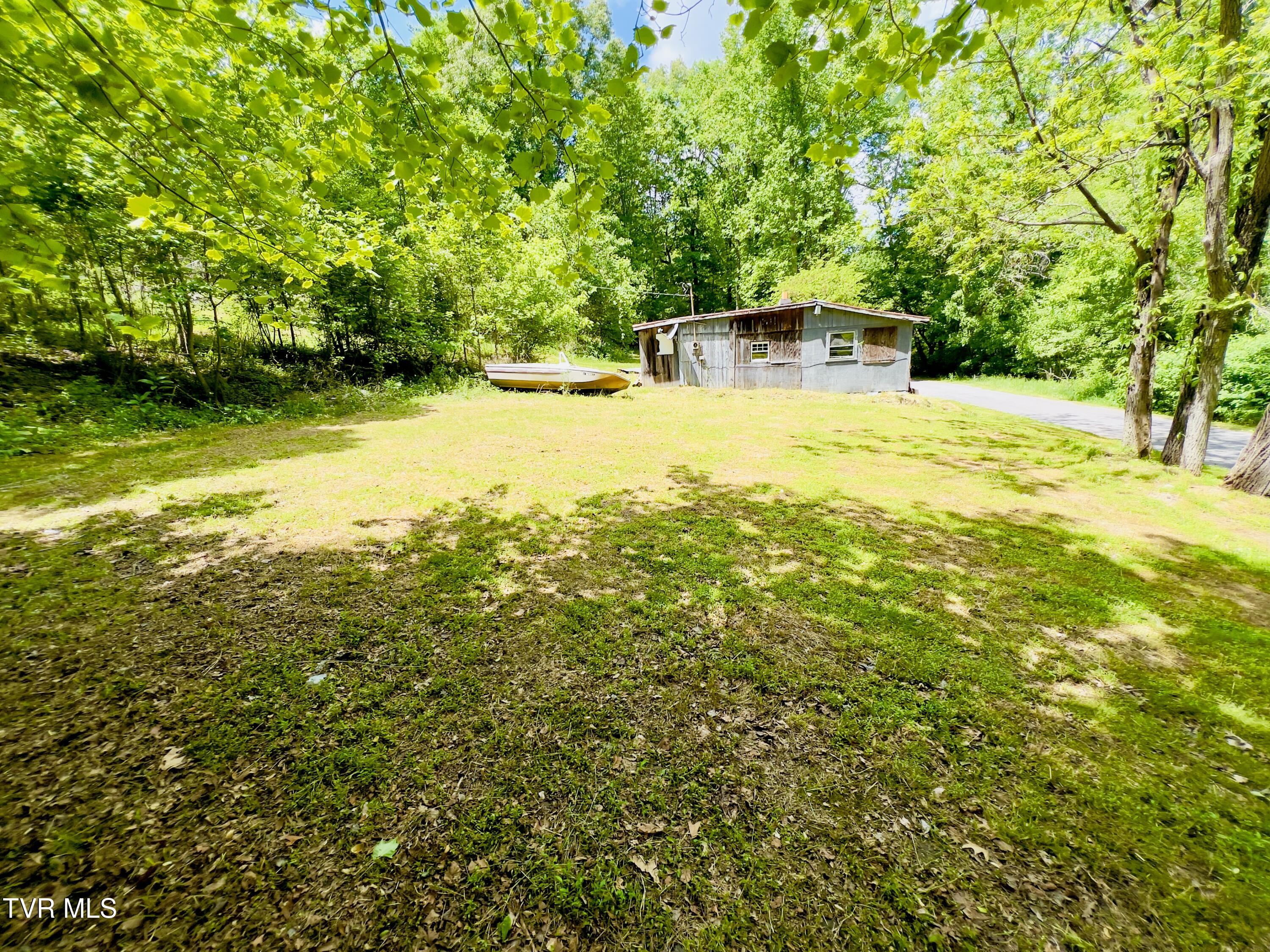 125 Fiddler Road Surgoinsville, TN 37873 - Photo 10 of 24 IMG_8996