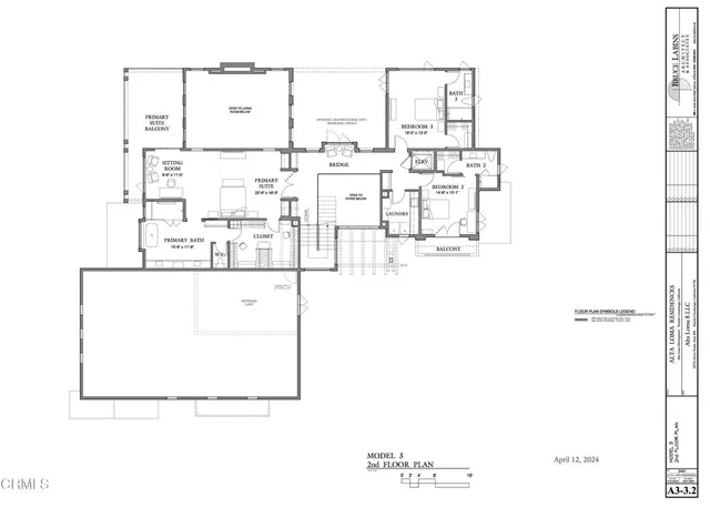 a black and white photo of a building