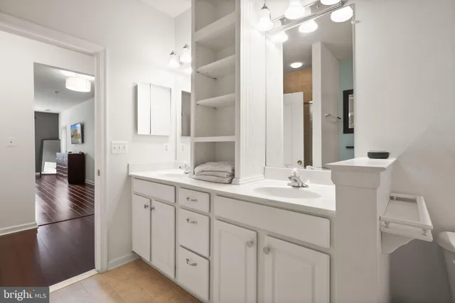 a close view of a bathtub in bathroom