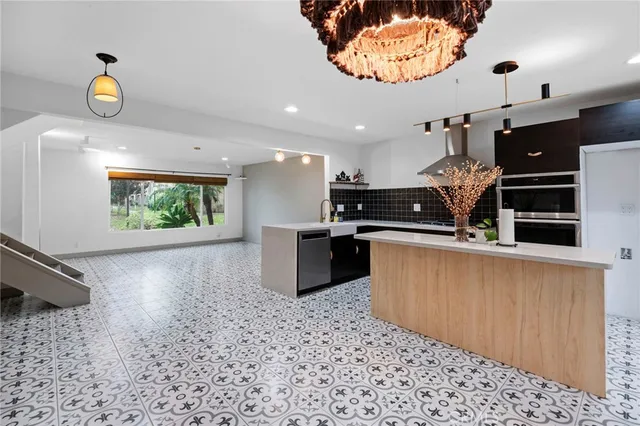 $879,000 | 15928 Prell Court, Fountain Valley, CA 92708