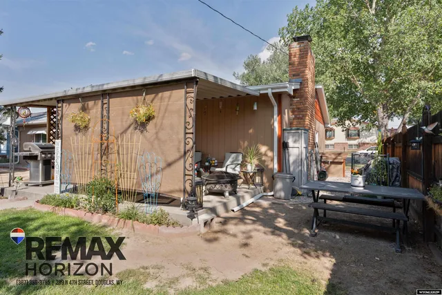 $397,500 | 728 Grant Street, Douglas, WY 82633